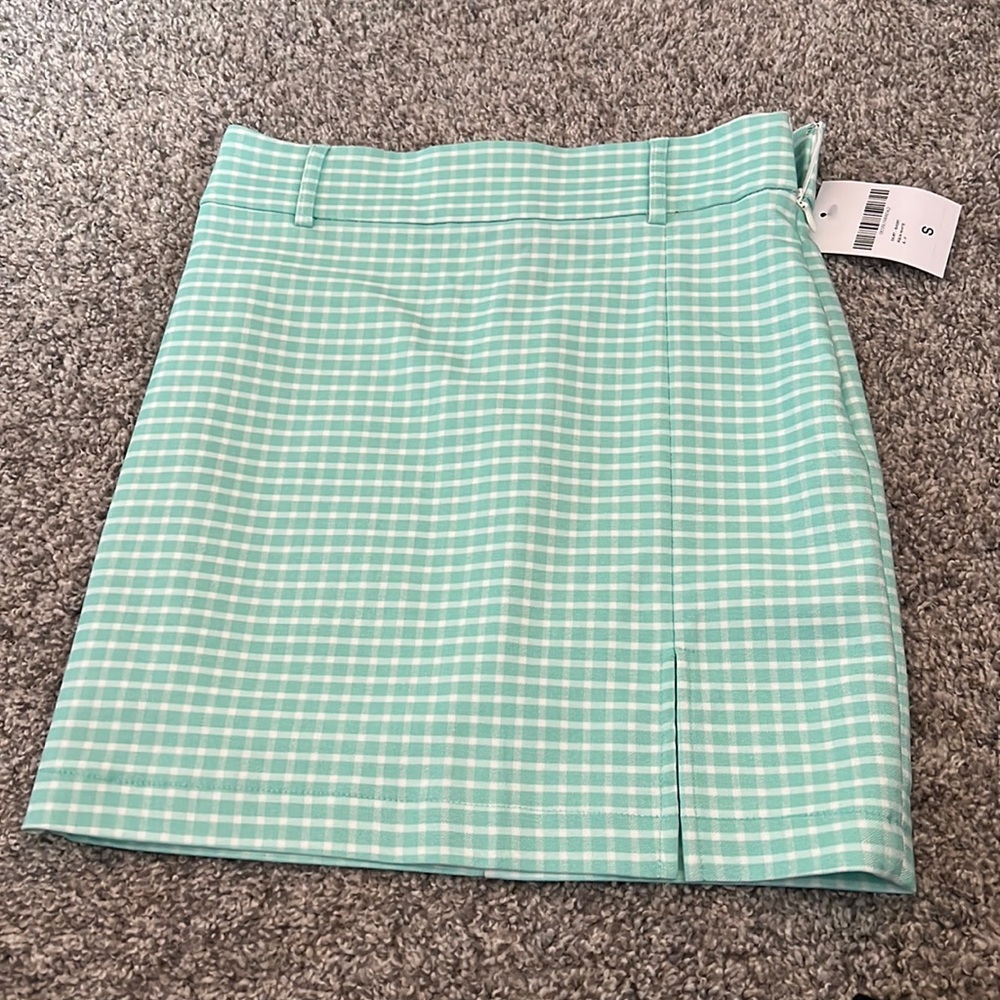 NWT FOREVER 21 SKIRT SIZE SMALL
